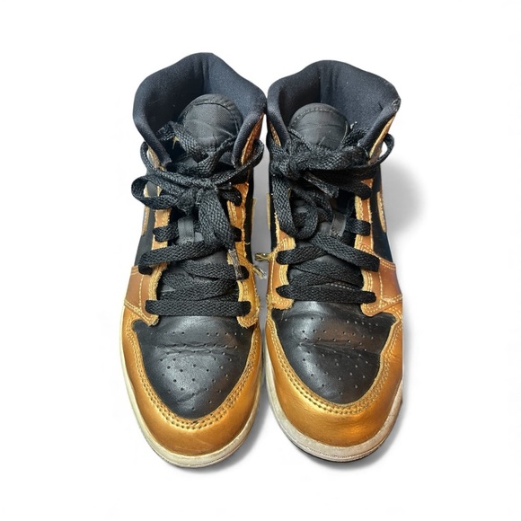 🖤 Nike Air - Black & Metallic Gold High-Top Sneakers – Youth Size 3 - Picture 3 of 4